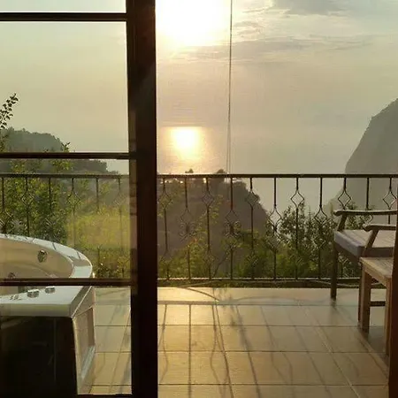 كاييف موتيل